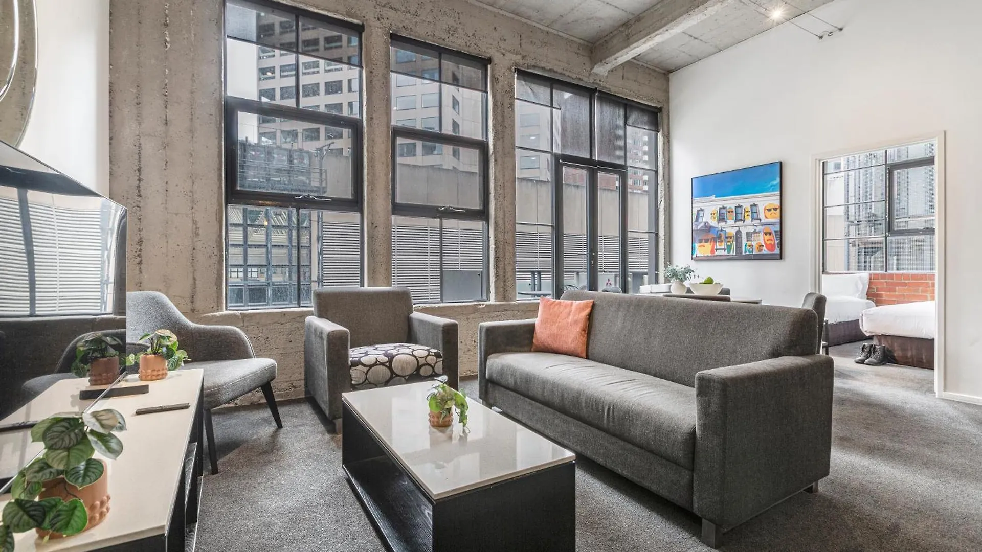 4 Top-Rated 4-Star Hotels In Melbourne CBD Worth Booking