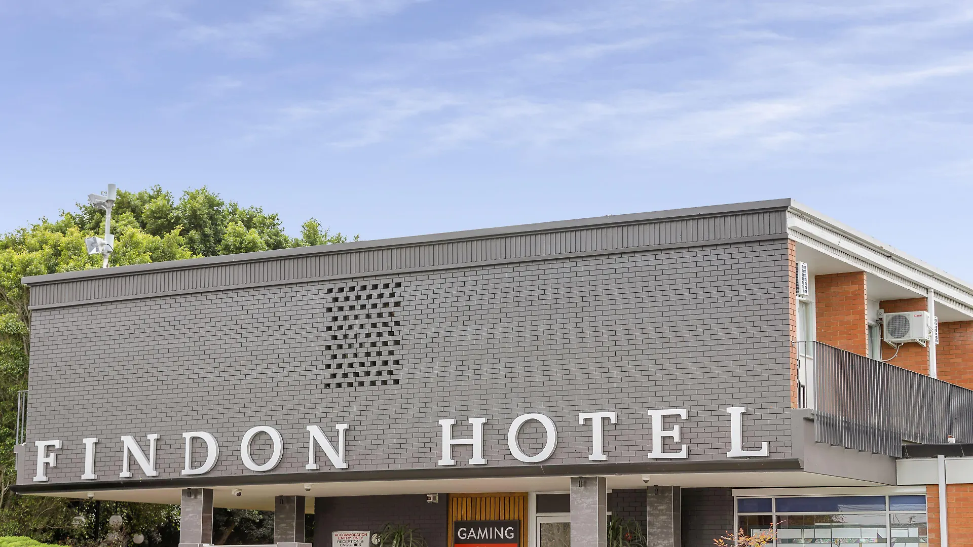 Staying Near Victoria Square: 5 Airport Hotels Compared