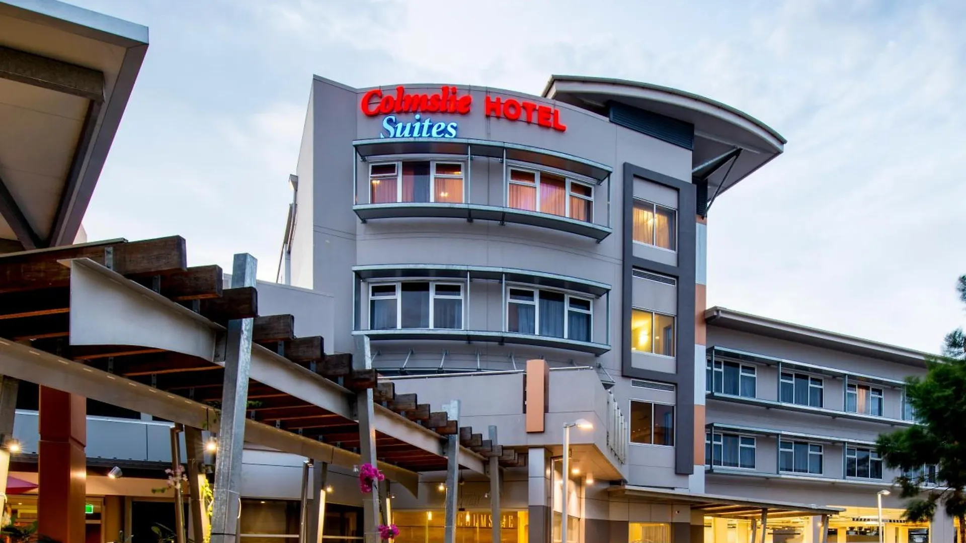 6 Family Hotels Near Kangaroo Point Cliffs Worth Booking