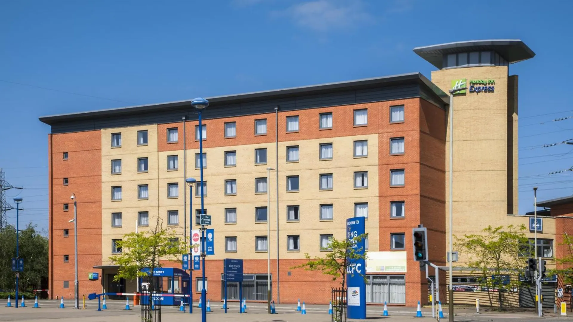 Staying Near Abbey Park: 6 Design Hotels Compared