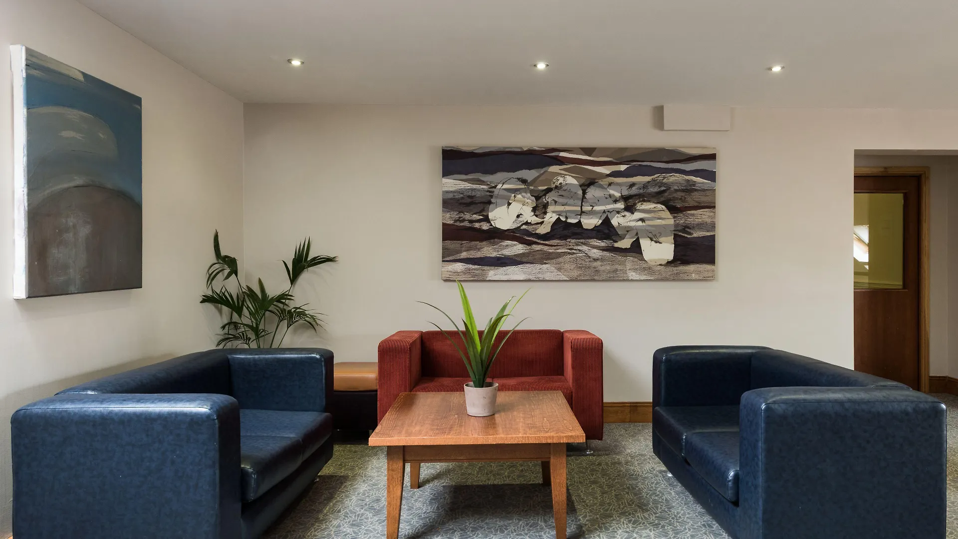 Where to Stay Near Heritage Golf Club: 4 Design Hotels Reviewed