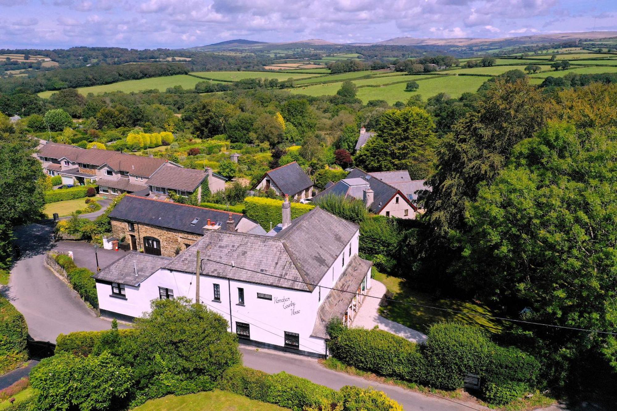 4 Top 4-Star Hotels Near Plym Bridge Woods for Easy Access