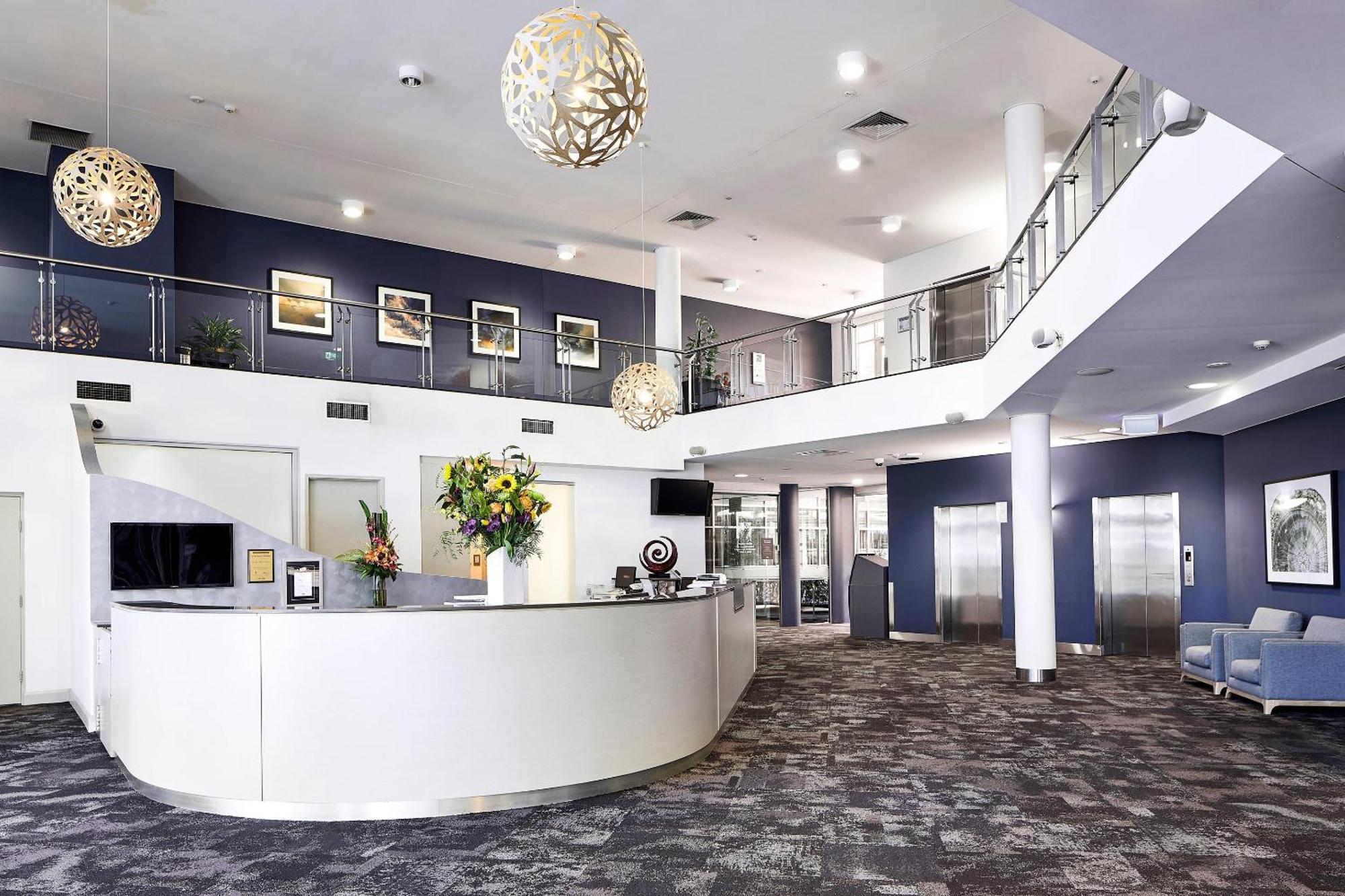 4 Airport Hotels Near National Film Sound Archive for Easy Access