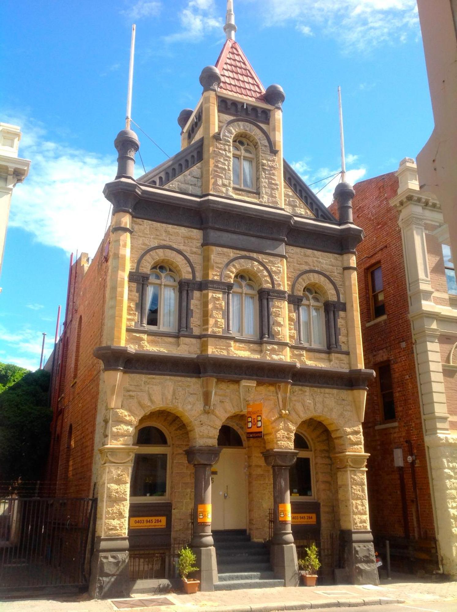 Staying Near Army Museum of Western Australia: 7 Central Hotels Compared